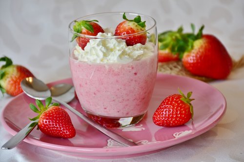 strawberry  dessert  fruit