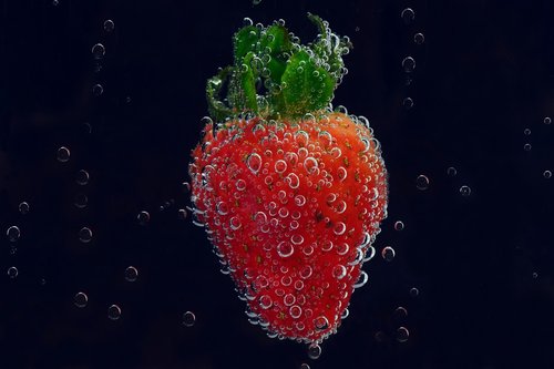strawberry  blow  air bubbles