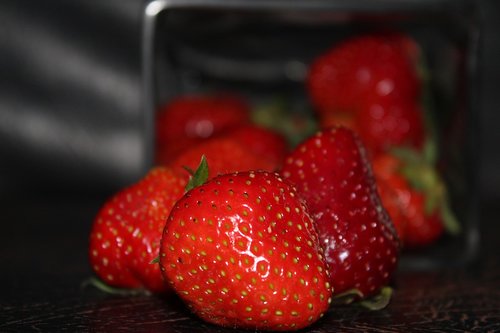 strawberry  fruit  delicious
