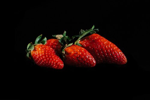 strawberry  fruit  strawberries