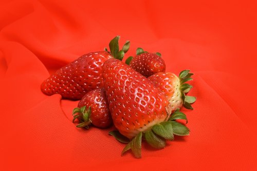 strawberry  fruit  fresh