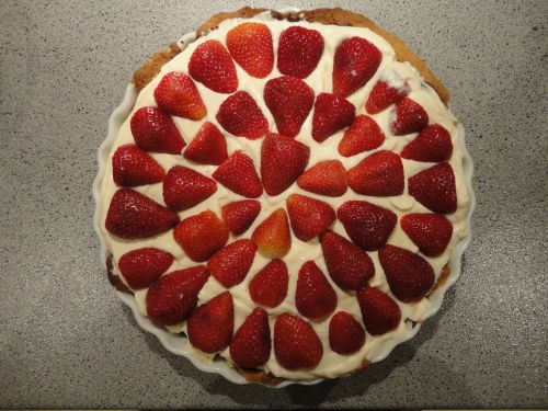 strawberry cake red dessert