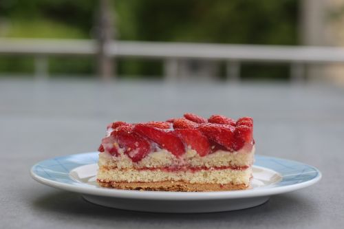 strawberry cake strawberry pie strawberry sections