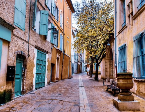 street  provencal life  french culture