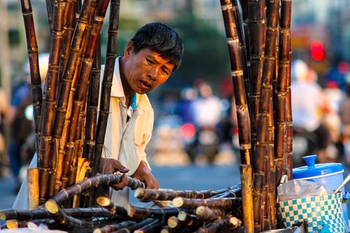 street  sugarcane  vendor