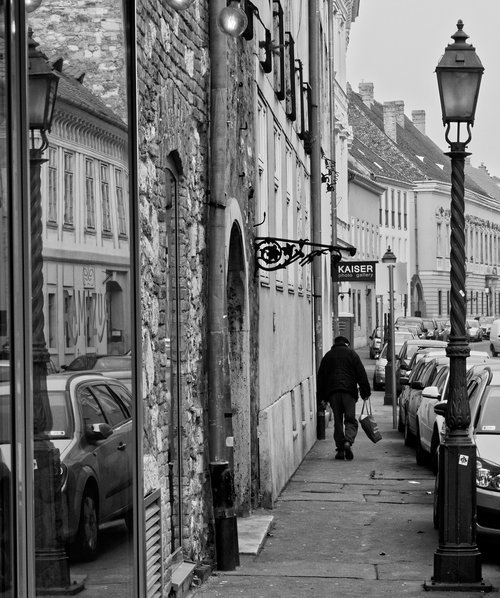 street  alone  home