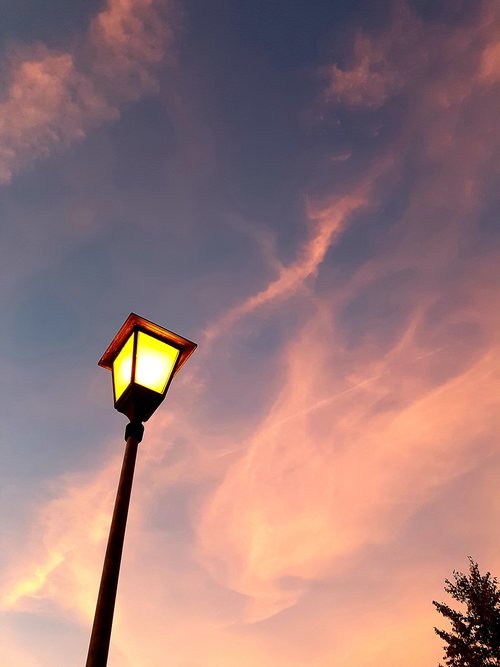 street light  abendstimmung  clouds