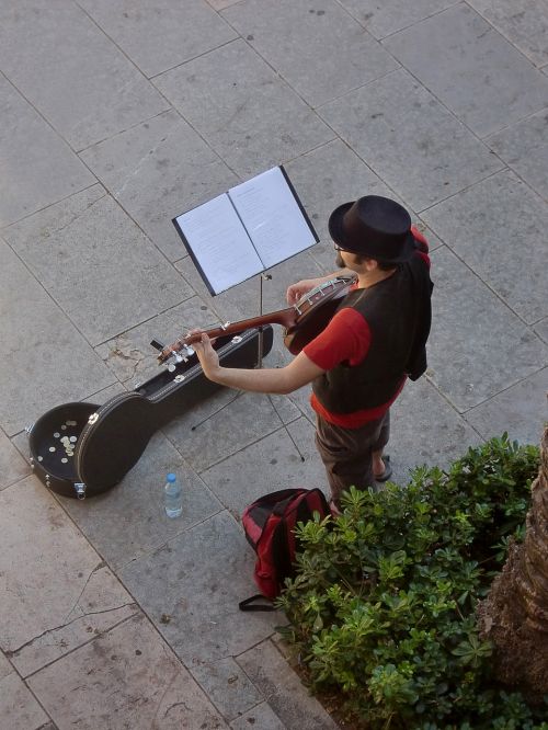 street musicians musician guitar