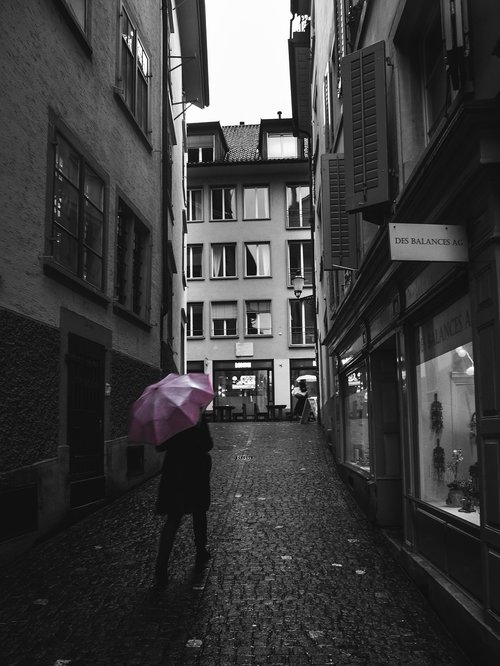street photography  zurich  umbrella