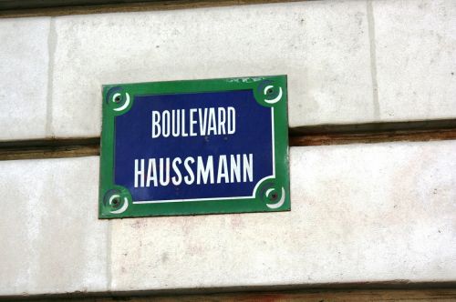 street sign boulevard haussmann paris