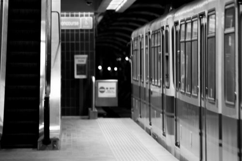 subway station train