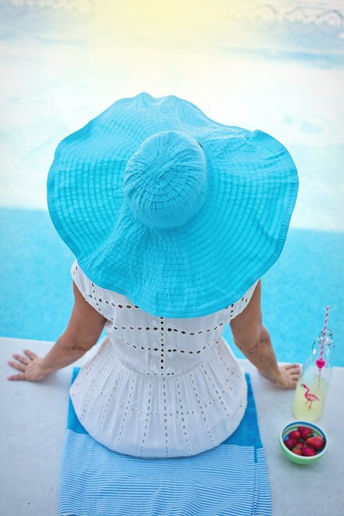 summer  pool  hat