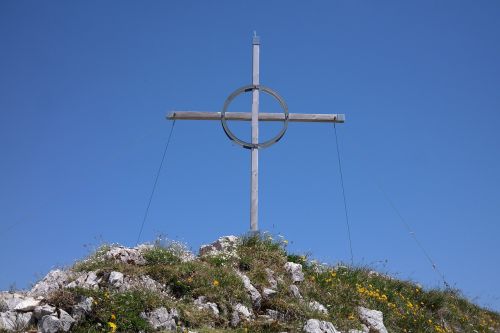 summit cross bschiesser mountain