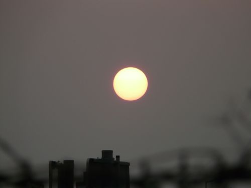 sun pale gloomy