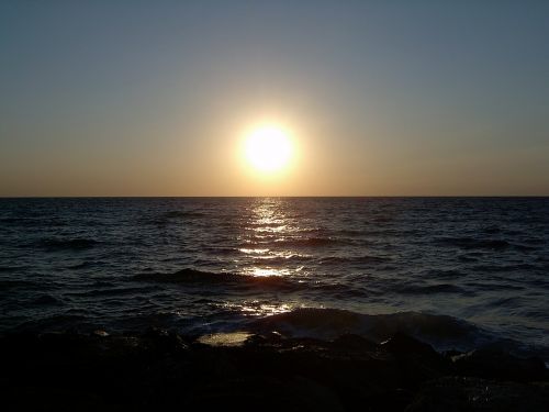 sun sea horizon
