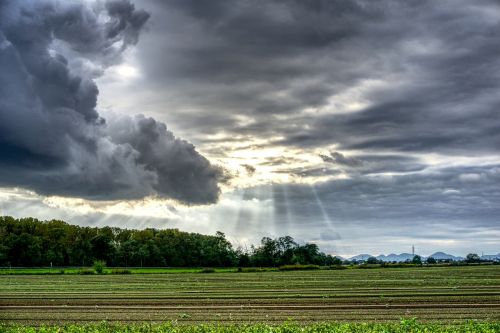 sunbeam clouds drama