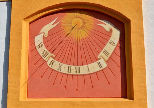 sundial clock time indicating