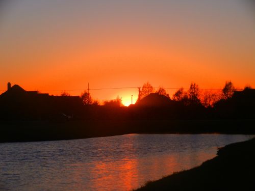 Sundown At The Lake