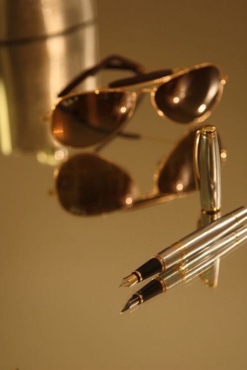 sunglasses pencil elegant