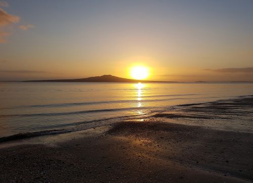 sunrise takapuna beach