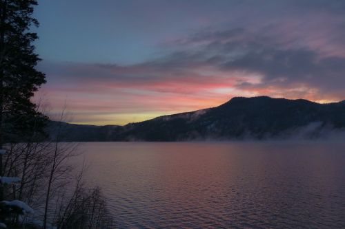 sunrise canim lake british columbia