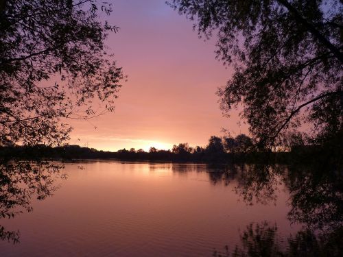 sunrise at the lake morgenrot