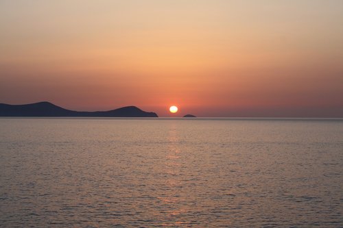 sunrise  dia island  crete