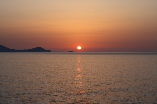 sunrise  dia island  crete