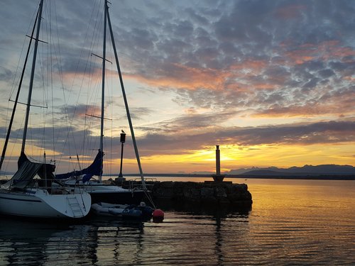 sunrise  boat  port