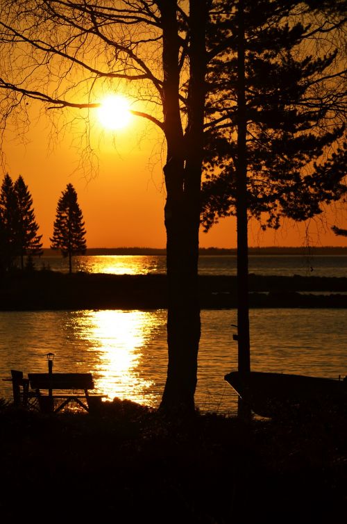 sunrise lake coast