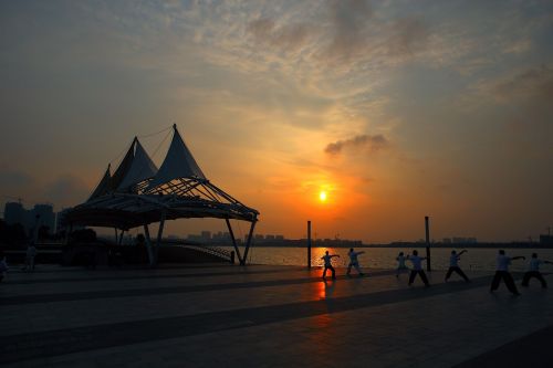 sunrise morning lakefront