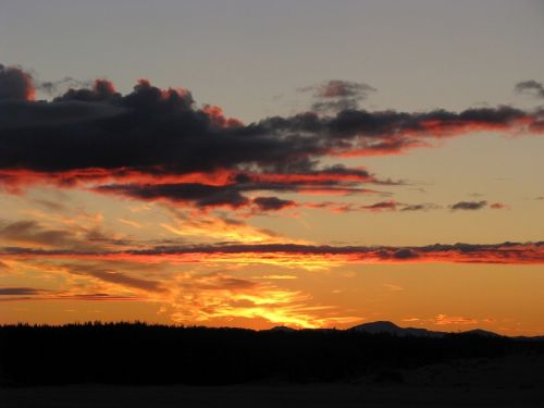 sunset waring mountains alaska