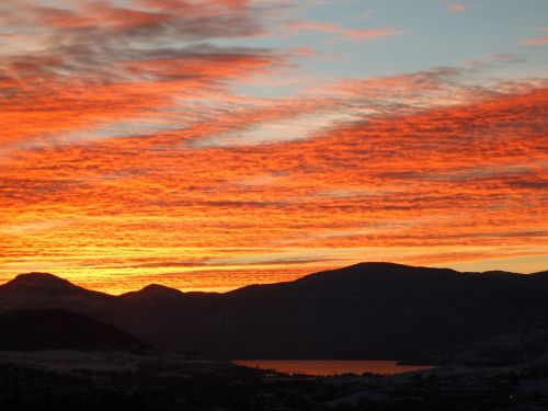 sunset lake mountains