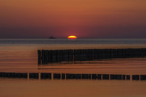sunset beach groynes