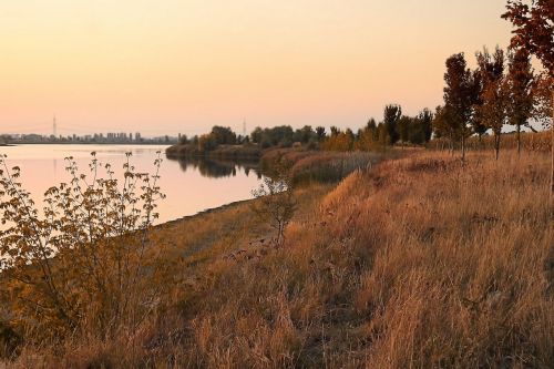 sunset lake waters