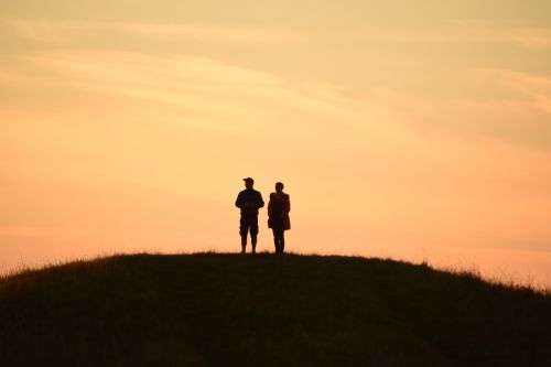 silhouette sunset couple