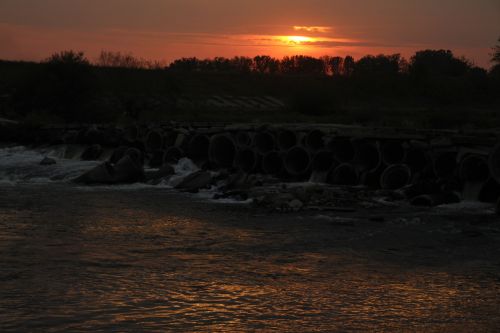 sunset water reflection