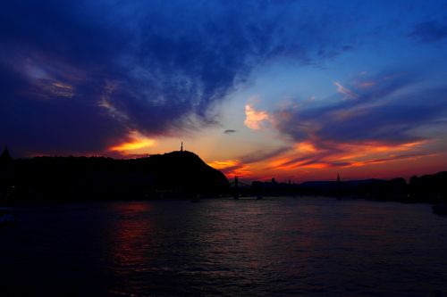 sunset budapest river