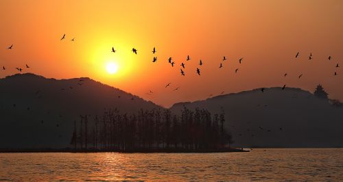 sunset east lake wuhan