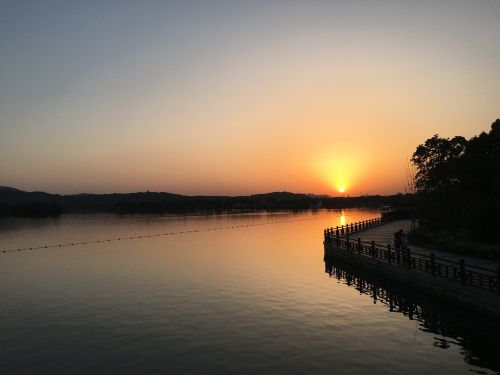 sunset lakefront taihu lake