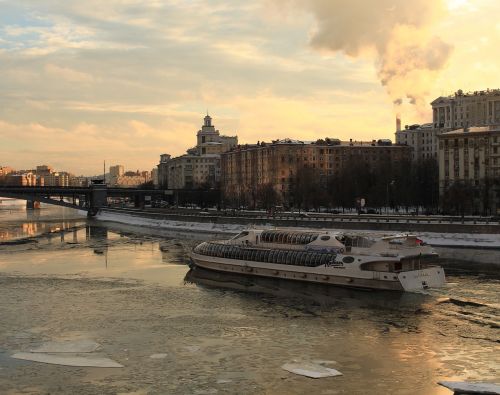 sunset river moscow