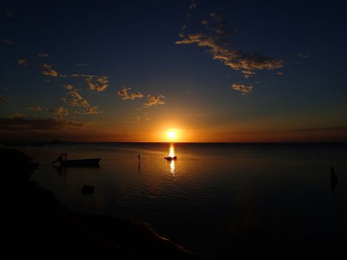 sunset roatan boat