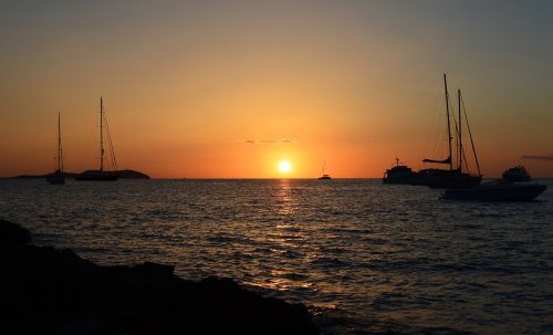 sunset ships ibiza