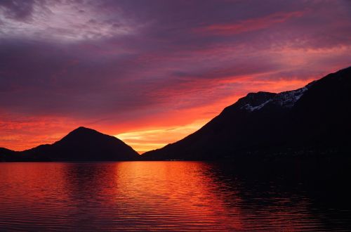 sunset fiordland mountain