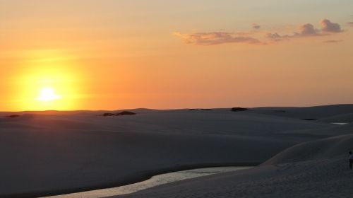 sunset lençós maranhenses end of afternoon