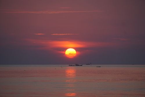 sunset karimunjawa indonesian