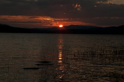 sunset  lake  beaumont provincial park