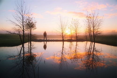 sunset water reflection