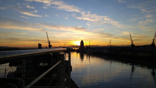 sunset harbour city