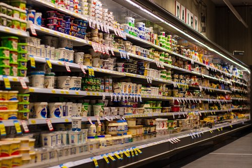 supermarket  shelf  blur